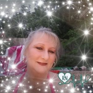 Meet your Posher, Dee dee